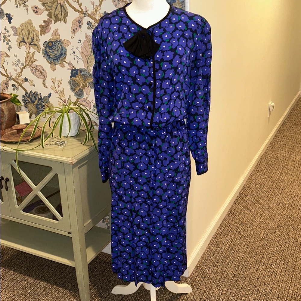 Vintage Cadaz 100% Silk Long Sleeve Floral Dress